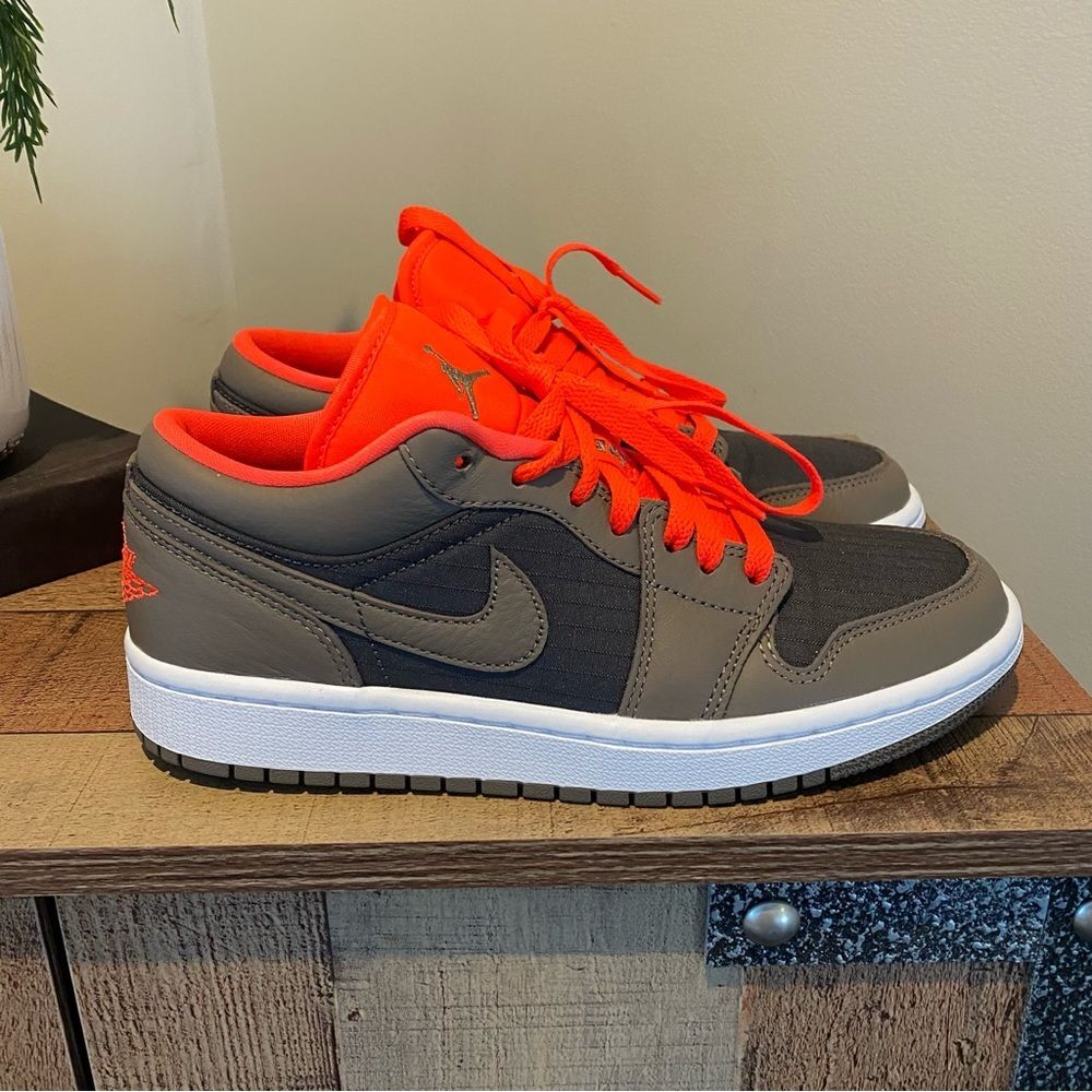 NWOB Jordan 1 Low “Newsprint”